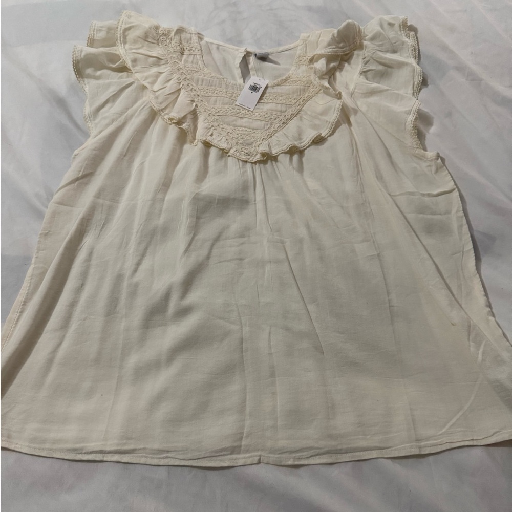 Old Navy Blouse size M nwt